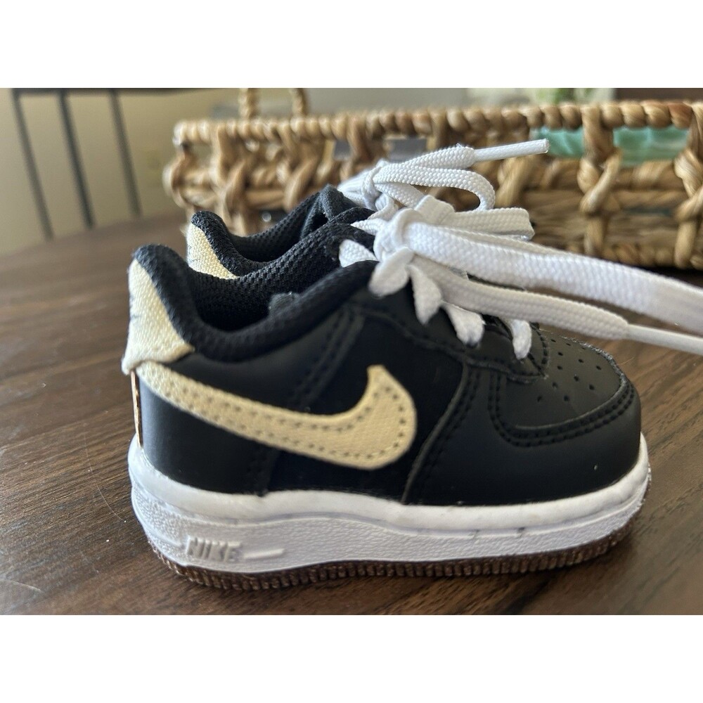 Nike Air Force 1 LV8 TD Toddler 2C Black Gold White Shoes CZ2663-001 - Picture 4 of 8